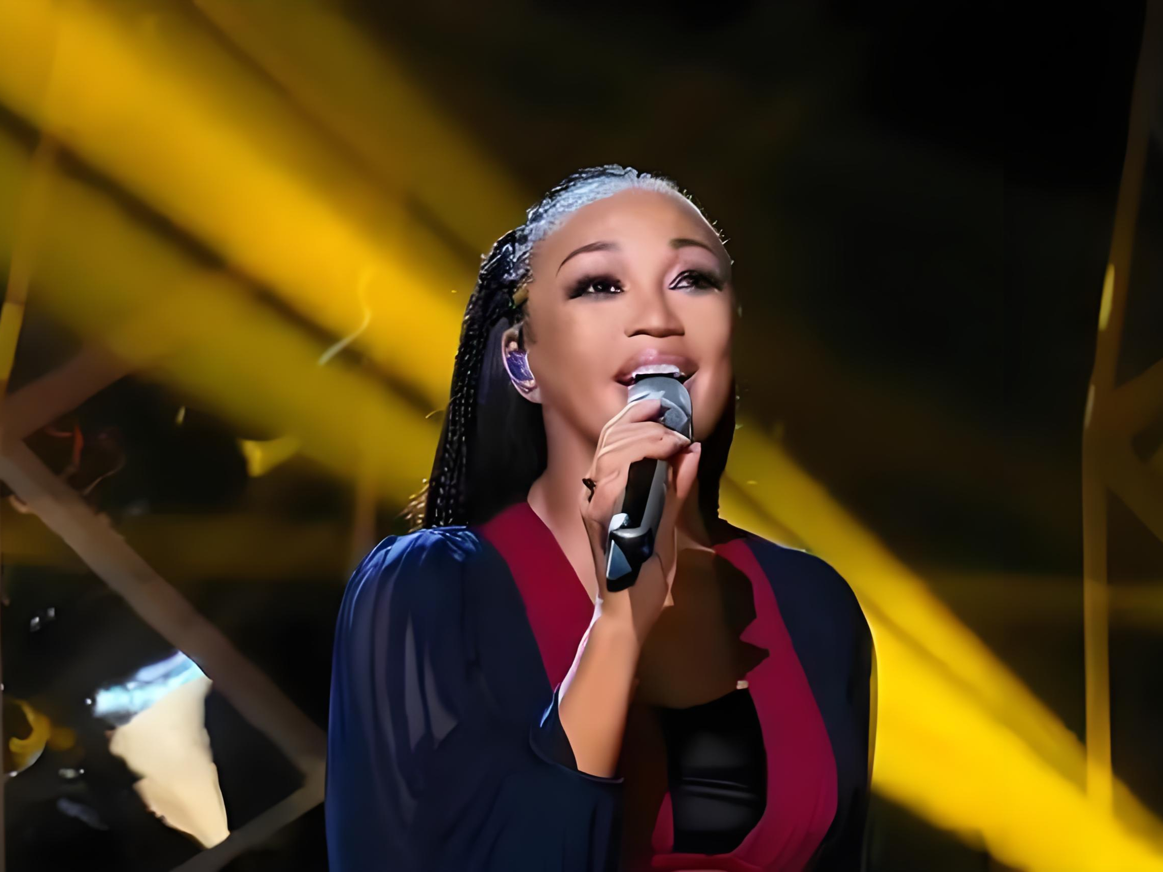 爱游戏APP下载莎拉波娃迎来五赛季出色发挥，拜仁观众热烈欢呼！的简单介绍